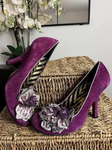 Irregular choice antique rose - irregular,