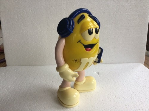 Yellow voice recorder - m&m,