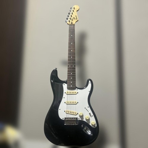 Squier bullet strat modified - squier,