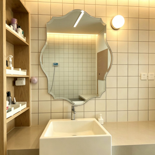 Frameless irregular wall - frameless,