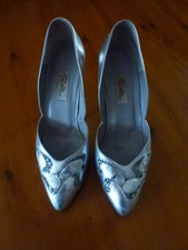 Renata Silver Leather Court Shoes UK5 EU38 Vintage