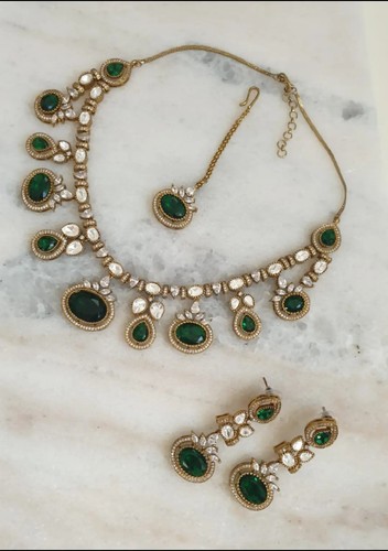 Stunning green and antique - stunning,