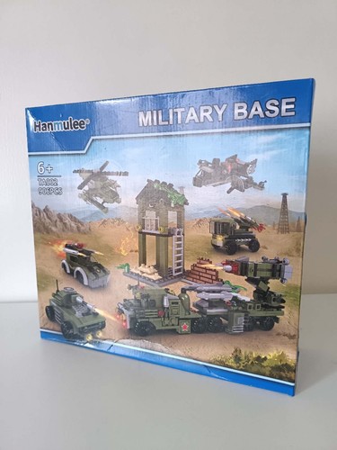 Military base toy set 906pcs - military,