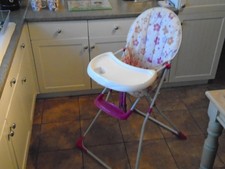 CHILDS HIGH CHAIR 6 MONTH