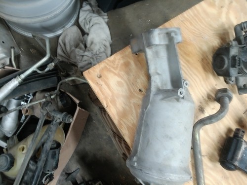Bmw e23 oil filter - , housing