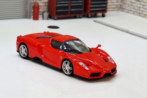Enzo ferrari 2002 red - ferrari, 1:43
