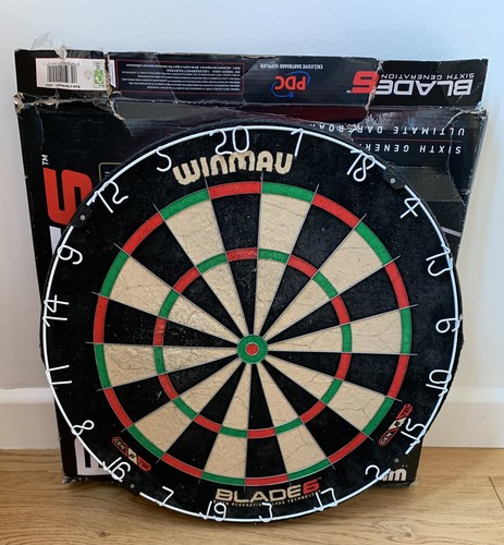 Used winmau blade dartboard - used, 6