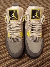 Size 9.5 - Jordan 4 Retro SE