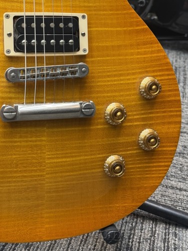 Gibson gary moore - gibson,