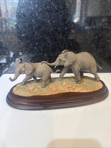 Country artist elephant - country, ‘elephant