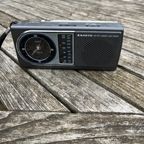 Vintage sanyo 2 band - am/fm,