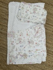Sweet Vintage Linen Cot