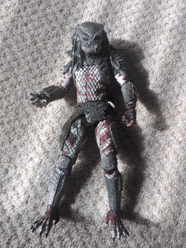Neca predator guardian - 2,