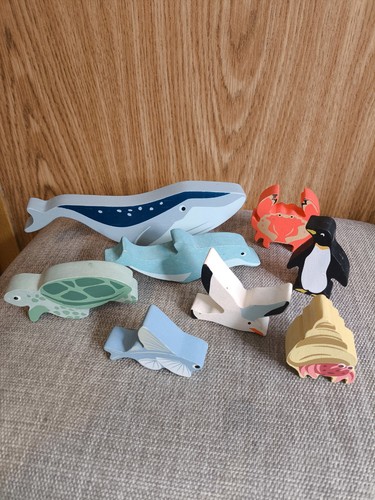 Tender leaf wooden sea animal - tender,