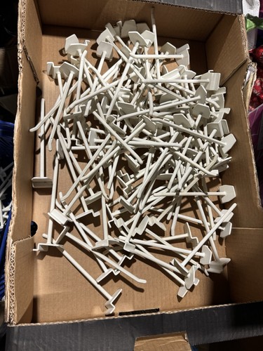Slatwall hooks 100 white - slatwall,