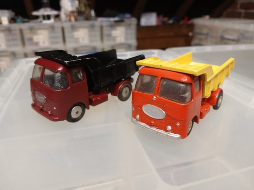 Corgi toys erf - tipper, 64