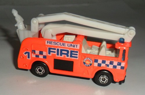 Matchbox snorkel fire engine - fire,