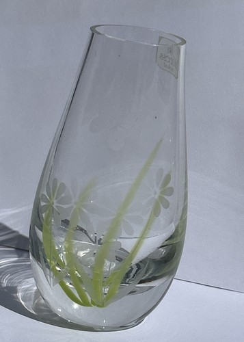 Vintage caithness glass bud - vintage,