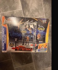 WWE Raw Super Strikers Slam 'N