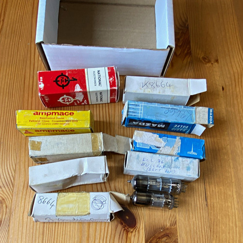 Box radio amplifier valves - of, radio/amplifier
