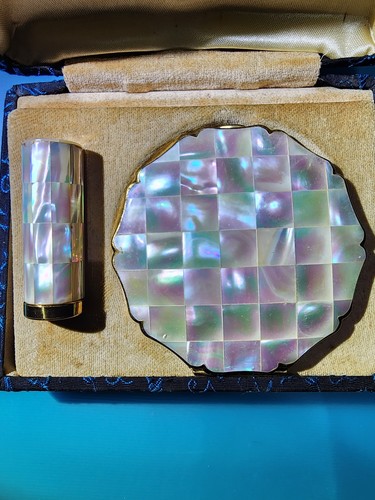 Vintage 1950s stratton compact - 1950s,