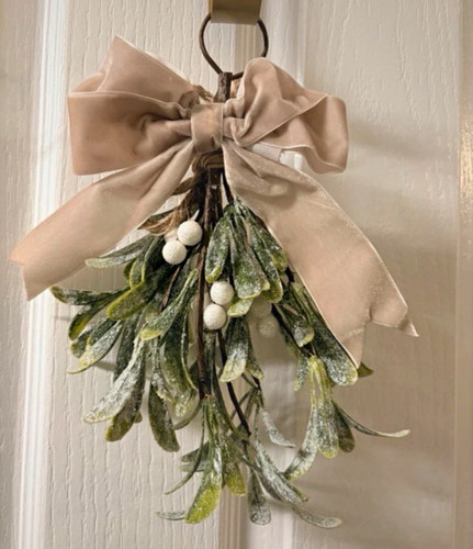 Artificial mistletoe door swag - mistletoe,