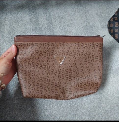 Guess travel cosmetic bag - bag, bnwt