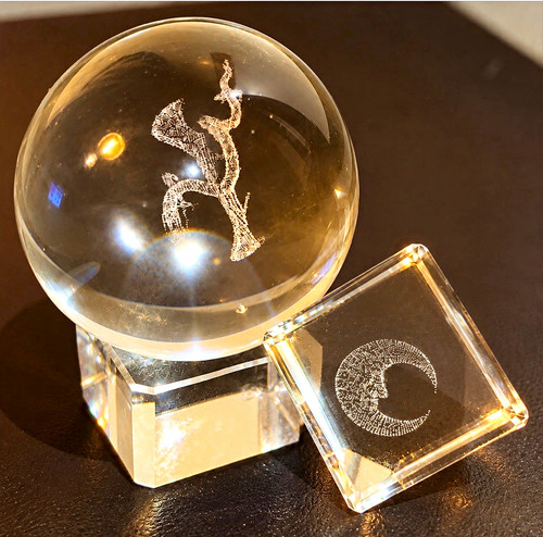 Vintage engraved crystal - 3d,
