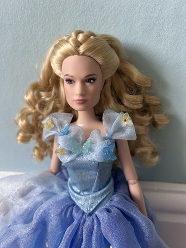 Cinderella live action doll - cinderella,