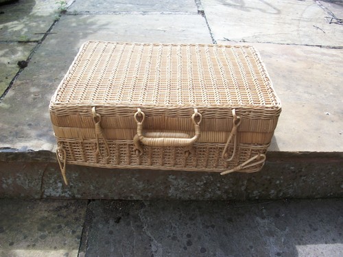 Vintage wicker picnic - wicker, hamper