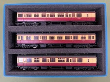 OO Bachmann rake  3 GWR Collett 60' coaches red & cream excellent + storage box