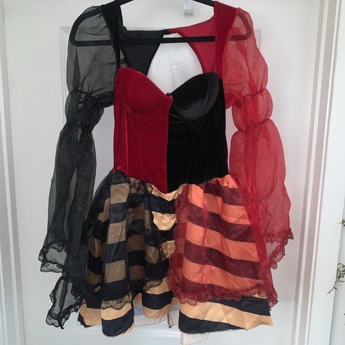 Black and red harlequin - red,