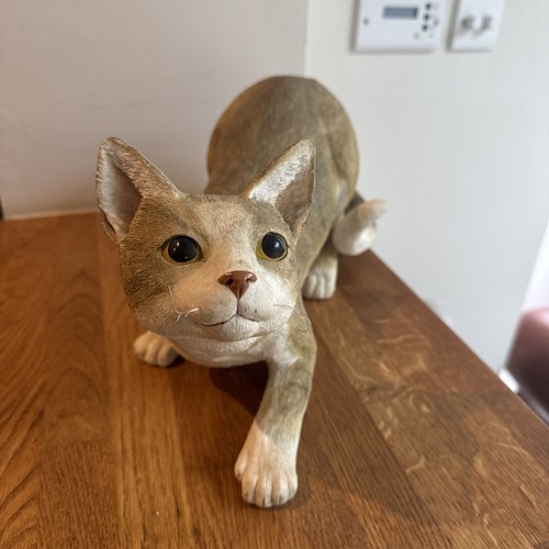 Large vintage life like cat - large,