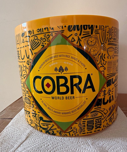 Cobra world beer plastic - world,
