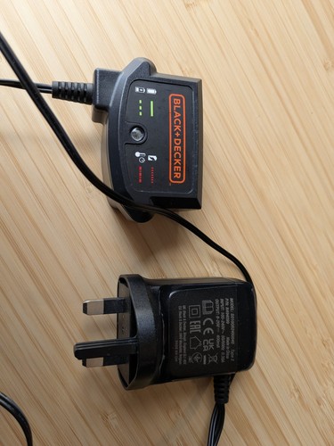 Black and decker - black, battery