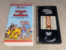 Bedknobs and Broomsticks Pre-Cert VHS Video Walt Disney