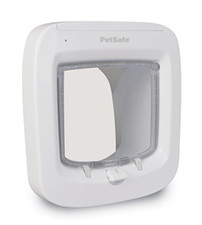 Petsafe,Microchip Activated