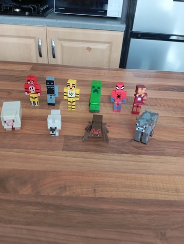 Minecraft figures bundle - figures,