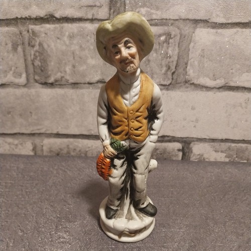Old man with carrots - old,