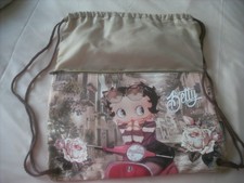 LOVELY BETTY BOOP BACK PACK BAG WITH FRONT ZIPPER - POLYESTER - EXCELLENT CONDIT