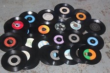 50 X 7 Inch Vinyl Singles - Loose Records for Arts And Crafts Etc