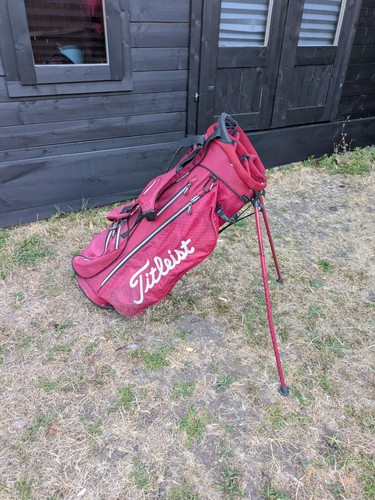 Red titleist stand bag - red,
