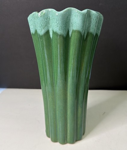 Vintage art pottery - vintage, green