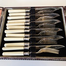 Silver-plated Vintage Fish Knives and Fork Set EPNS Boxed