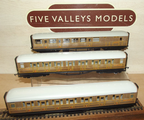 090926 hornby lner teak - hornby,