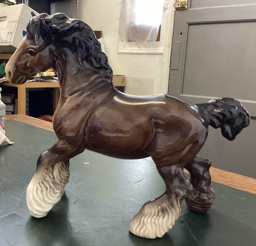 Beswick horse cantering shire - beswick,