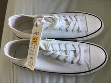 BNWT Ladies M&S White Pumps.Size 6