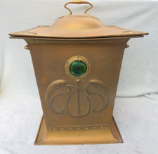 LARGE ARTS & CRAFTS COPPER COAL SCUTTLE BOX WITH RUSKIN CABOCHONS & LINER VVGC