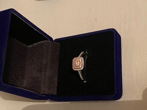 Beautiful 9carat white - beautiful,