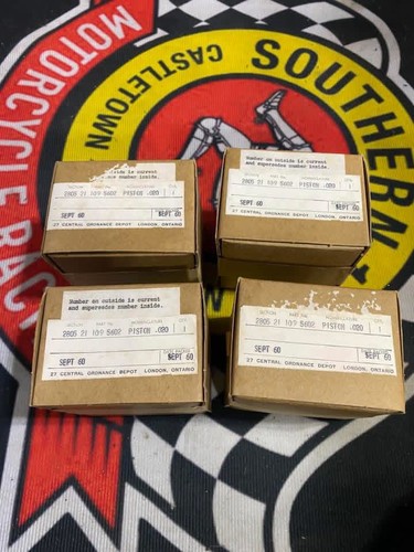 Triumph trw piston nos - piston,